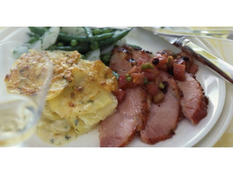 schinken-mit-kartoffelgratin-und-bohnengemuese-111363